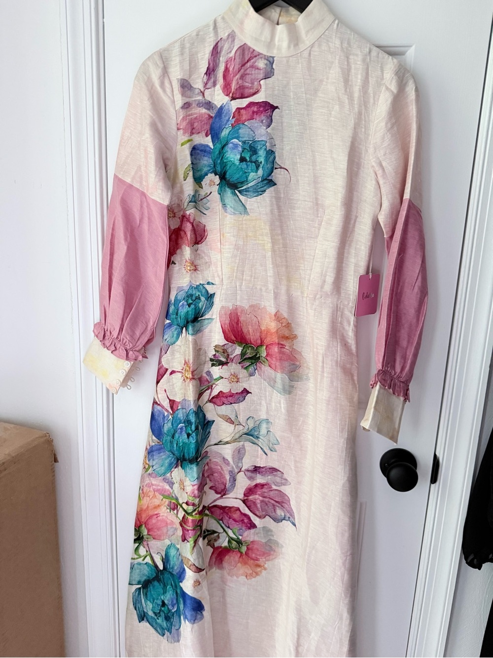 NWT ODETTE Floral  Midi Maxi Dress with Pink Sleeves